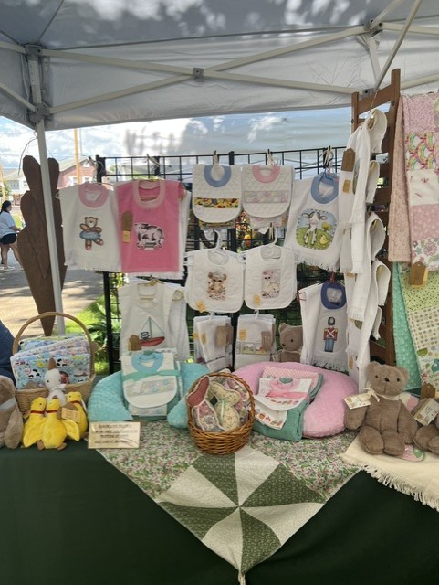 The Artisan Market  at Parmelee Farm